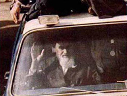 تصاویر هنگام ورود امام به ایران در سال 57